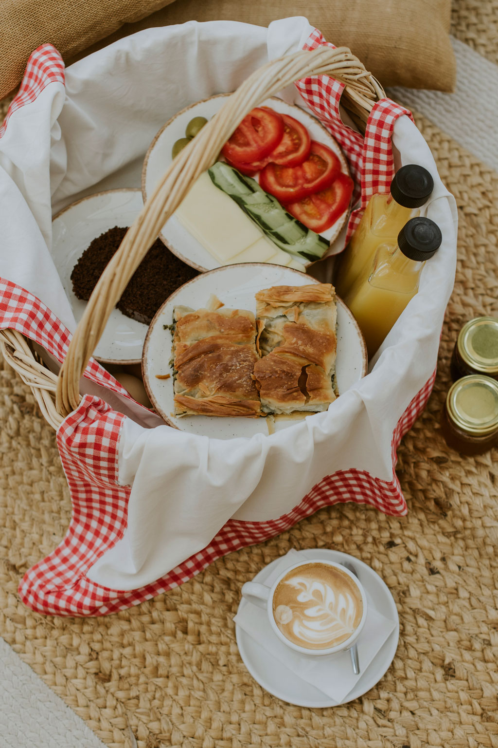 Breakfast basket