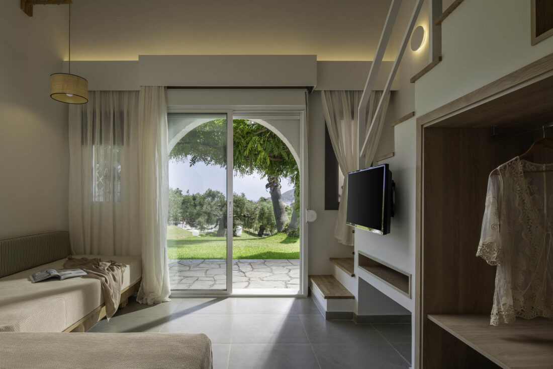 Superior Room Door